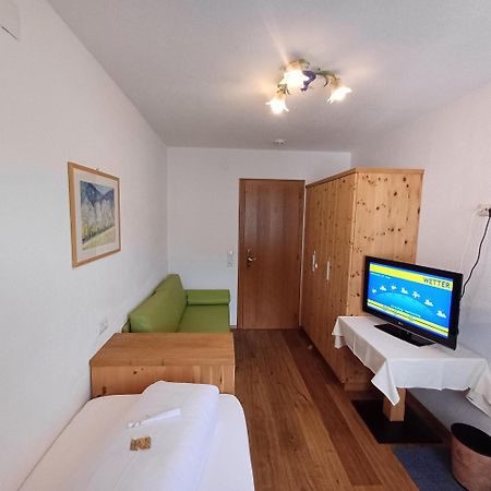 Hotel Am Roemerweg Фис Экстерьер фото