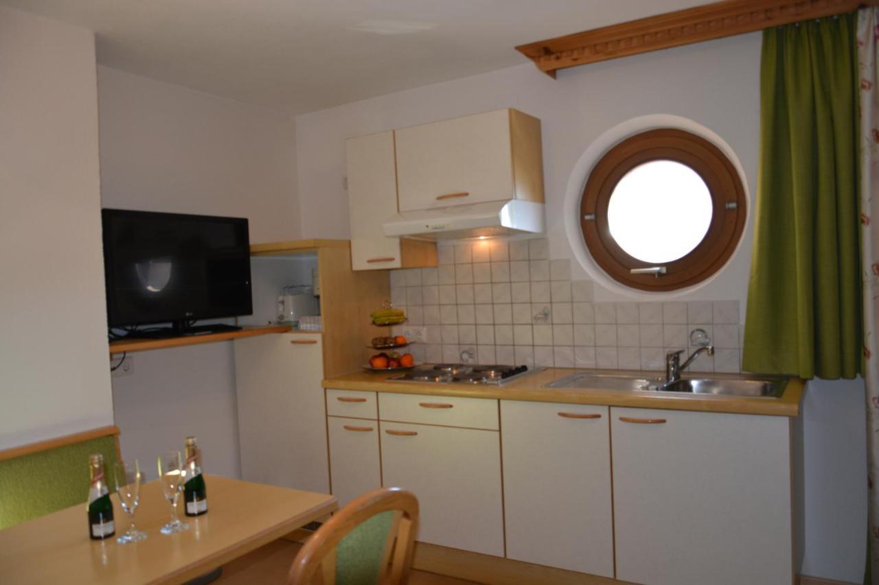 Hotel Am Roemerweg Фис Экстерьер фото