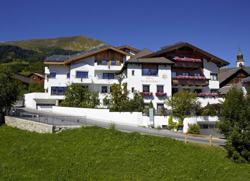 Hotel Am Roemerweg Фис Экстерьер фото