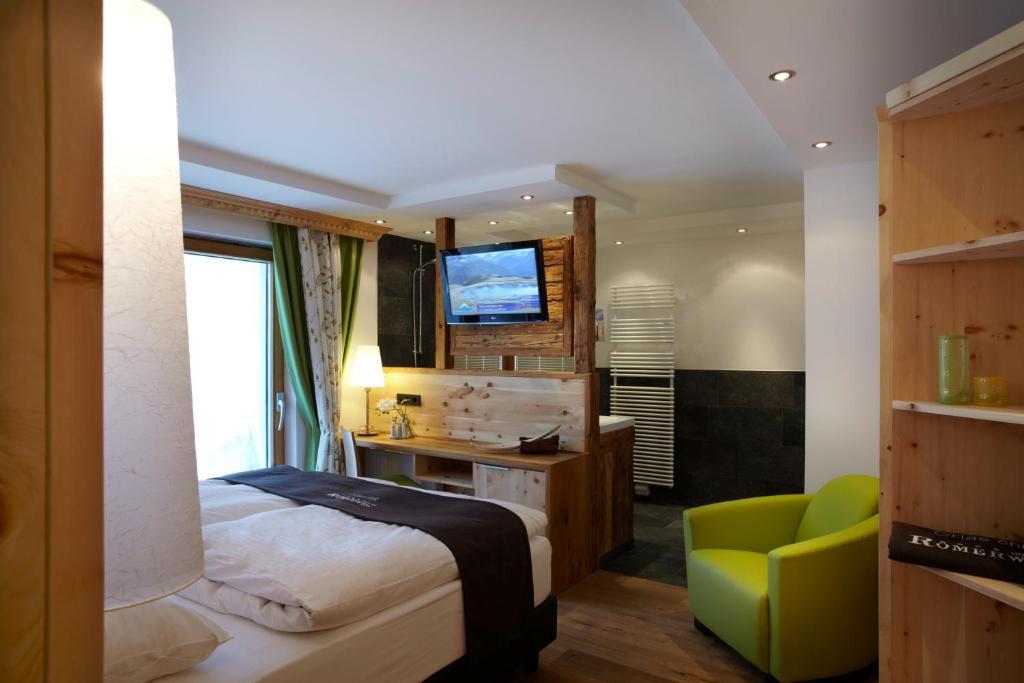 Hotel Am Roemerweg Фис Номер фото
